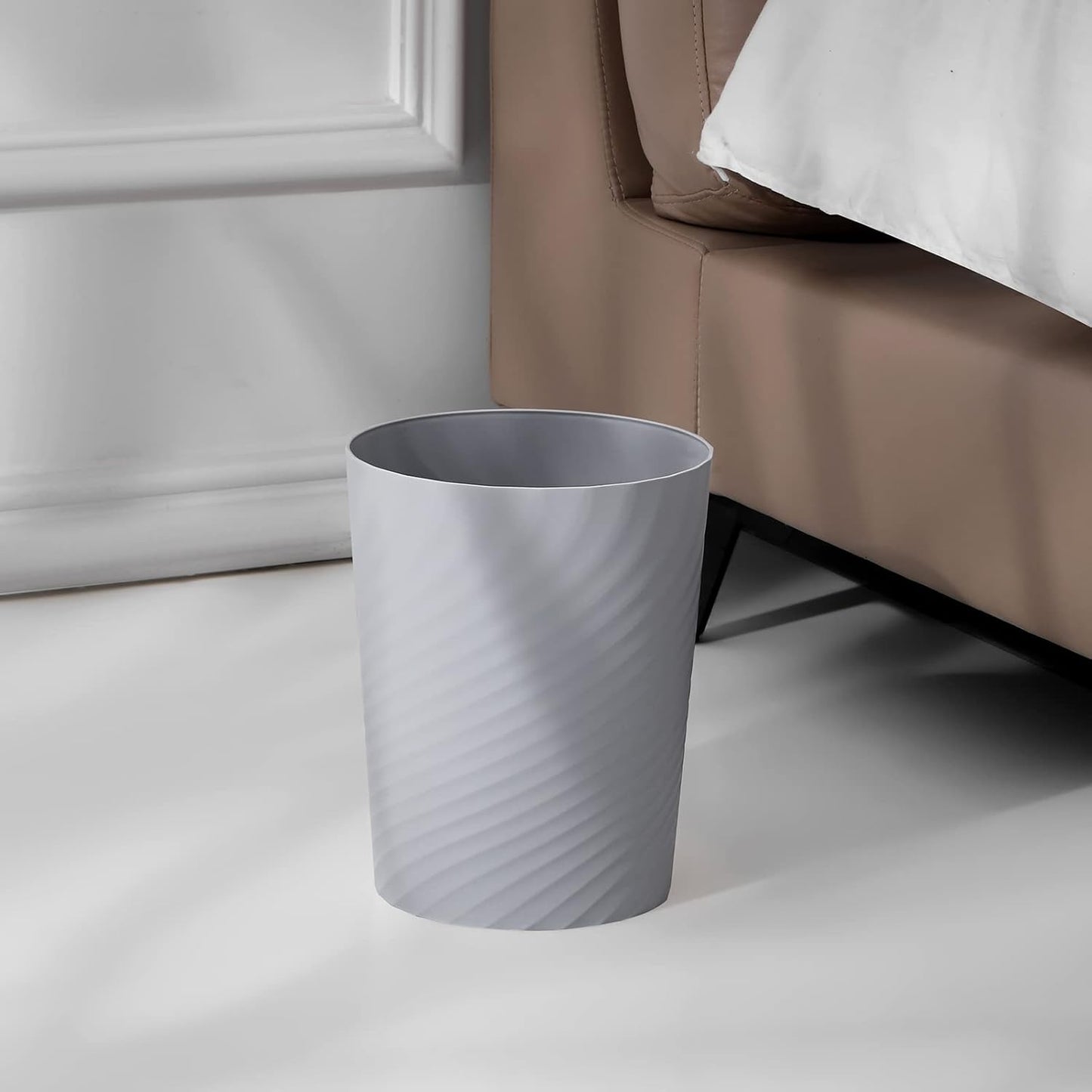 UUJOLY Plastic Small Trash Can Wastebasket, Garbage Container Basket for Bathrooms, Laundry Room, Kitchens, Offices, Kids Rooms, Dorms, (Grey, 1.8 Gallon)