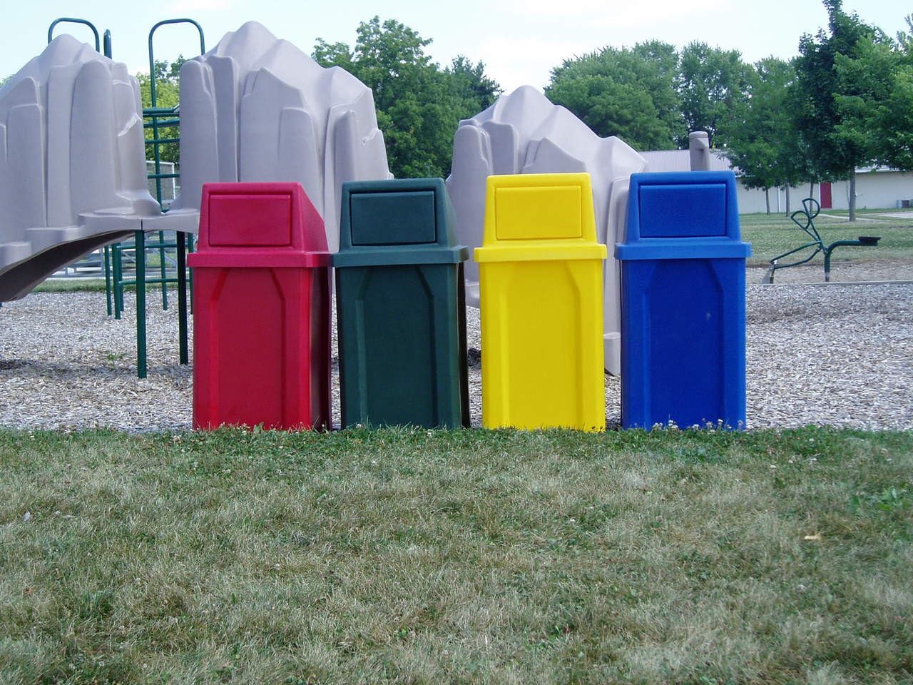 32 Gallon Square 100% Recycled Plastic Heavy Duty Outdoor Trash Can with Push Lid - Brown