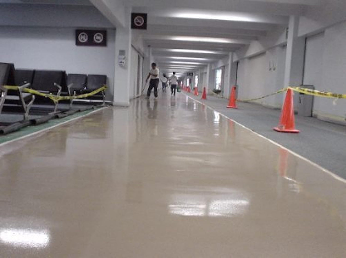 Coloredepoxies 10010 Light Beige Epoxy Resin Coating Made with Beautiful and Vibrant Pigments, 100% solids, For Garage Floors, Basements, Concrete and Plywood. 3 Quart Kit