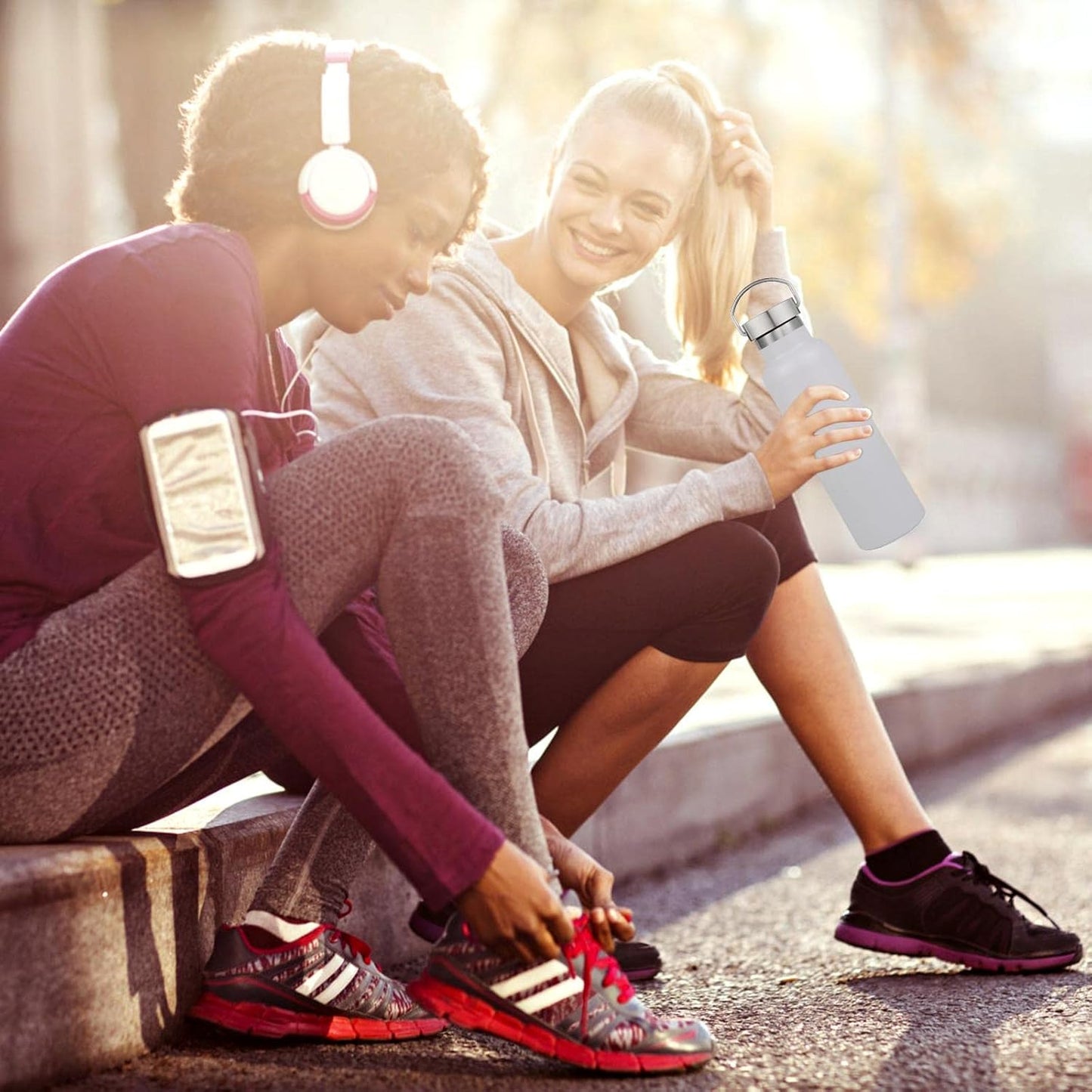 Neihepal 20 oz Insulated Water Bottles Bulk 2 Pack,Stainless Steel Double Wall Sport Bottle with Lid of Handle,Metal Reusable Thermoses Flask with Cup Cap for School,Cyclists,Gift (White,Set of 2)