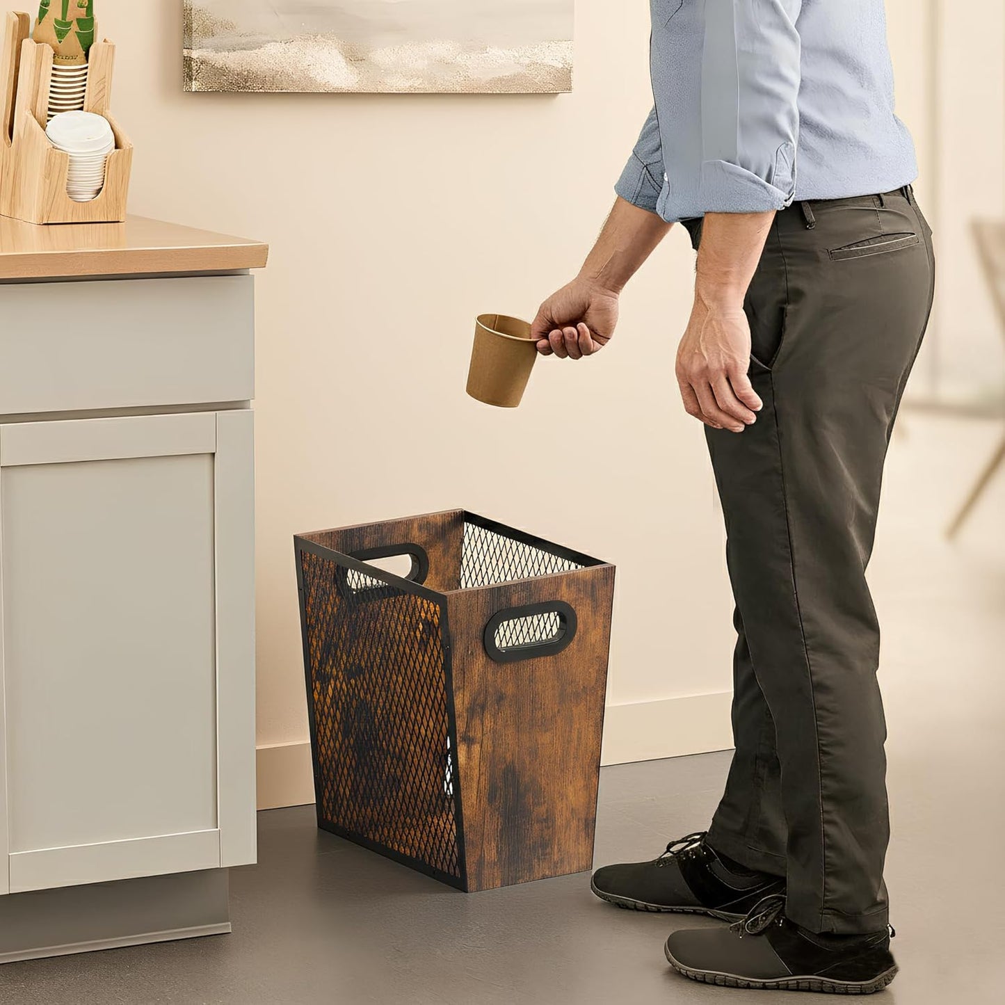 Piskyet Rustic Office Trash Can for Near Desk,7 Gallon Unique Wood Bedroom Garbage Can,Vintage Wastebasket with Handle, Decorative Trash Can for Home Office,12.2" L x 9.6" W x 14.9" H,Rustic Brown