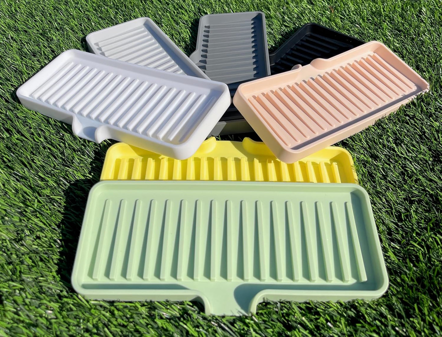 Happitasa Silicone Soap Dish Tray and Sponge Holder with Drain Chute | Bathroom and Kitchen Sink Organizer Caddy (Pistachio, 9"x3.5", 5.6 Ounces)